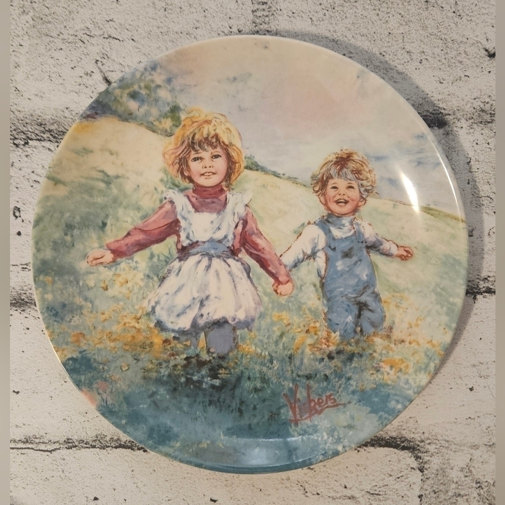 Wedgwood Mary Vickers My Memories Playtime 1982 Collector Plate 10 Inch